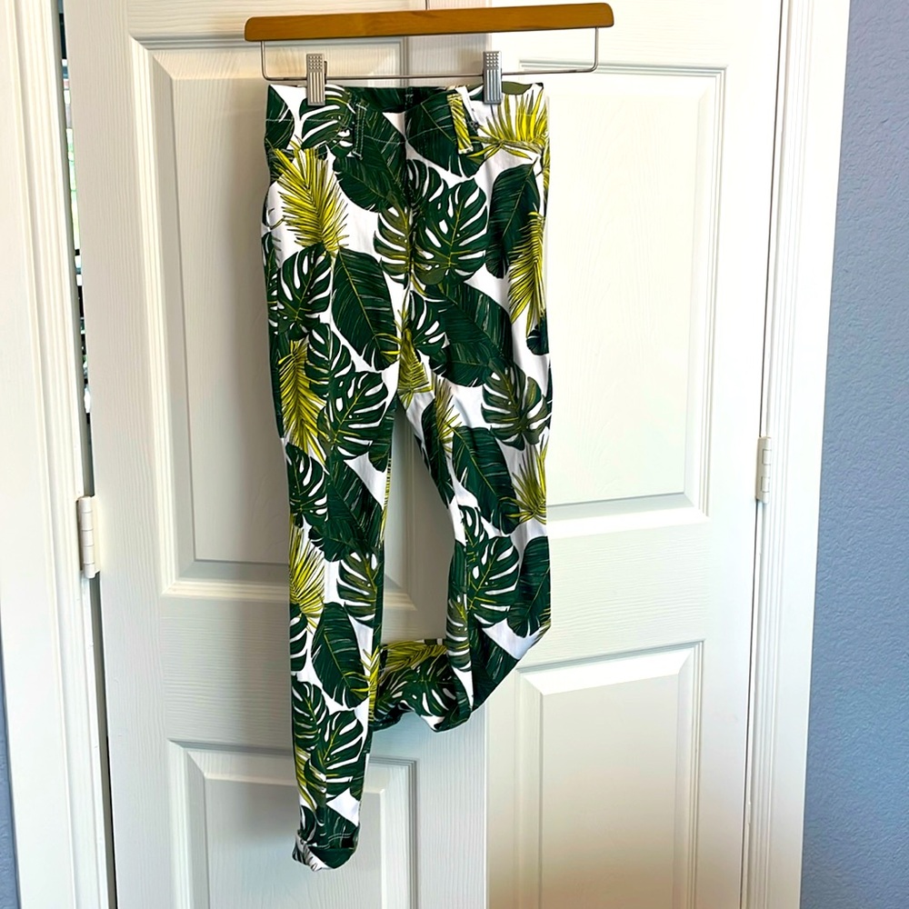 Extra small jungle print ankle pants, worn once for an event